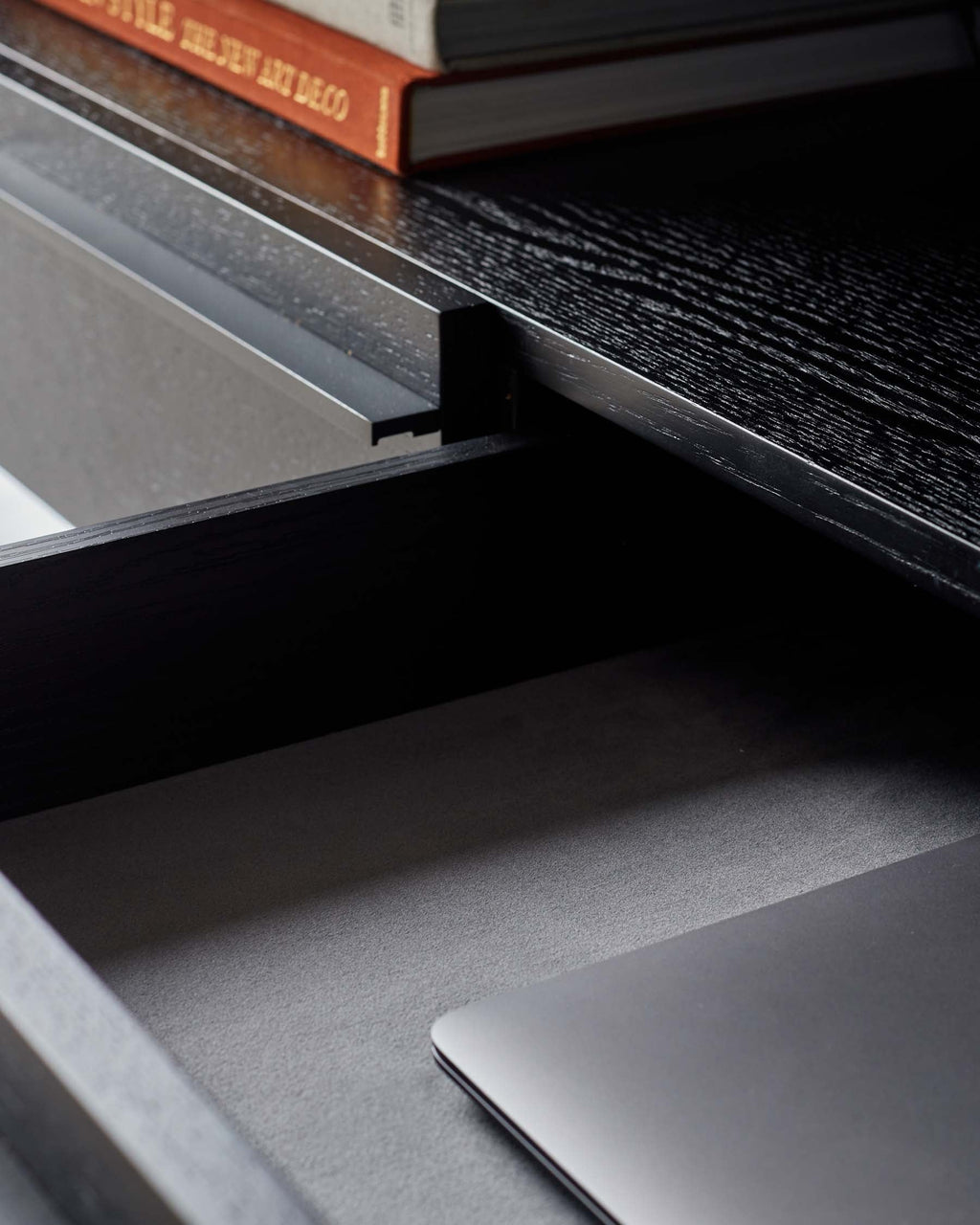 Manhattan marbled ceramic TV stand