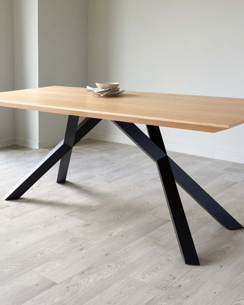 Atlanta Light Oak 8 Seater Dining Table