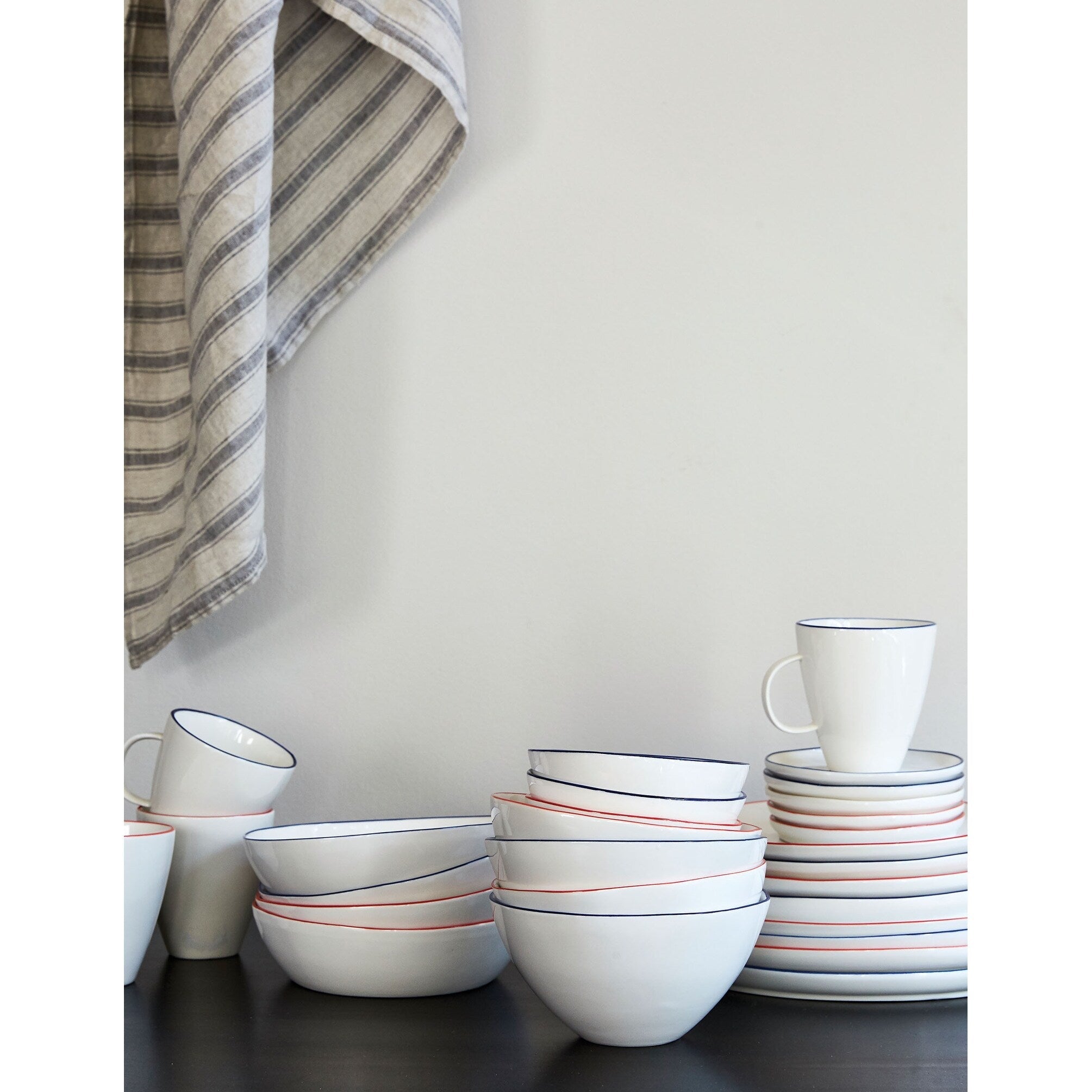 Abbesses 16-Piece Set