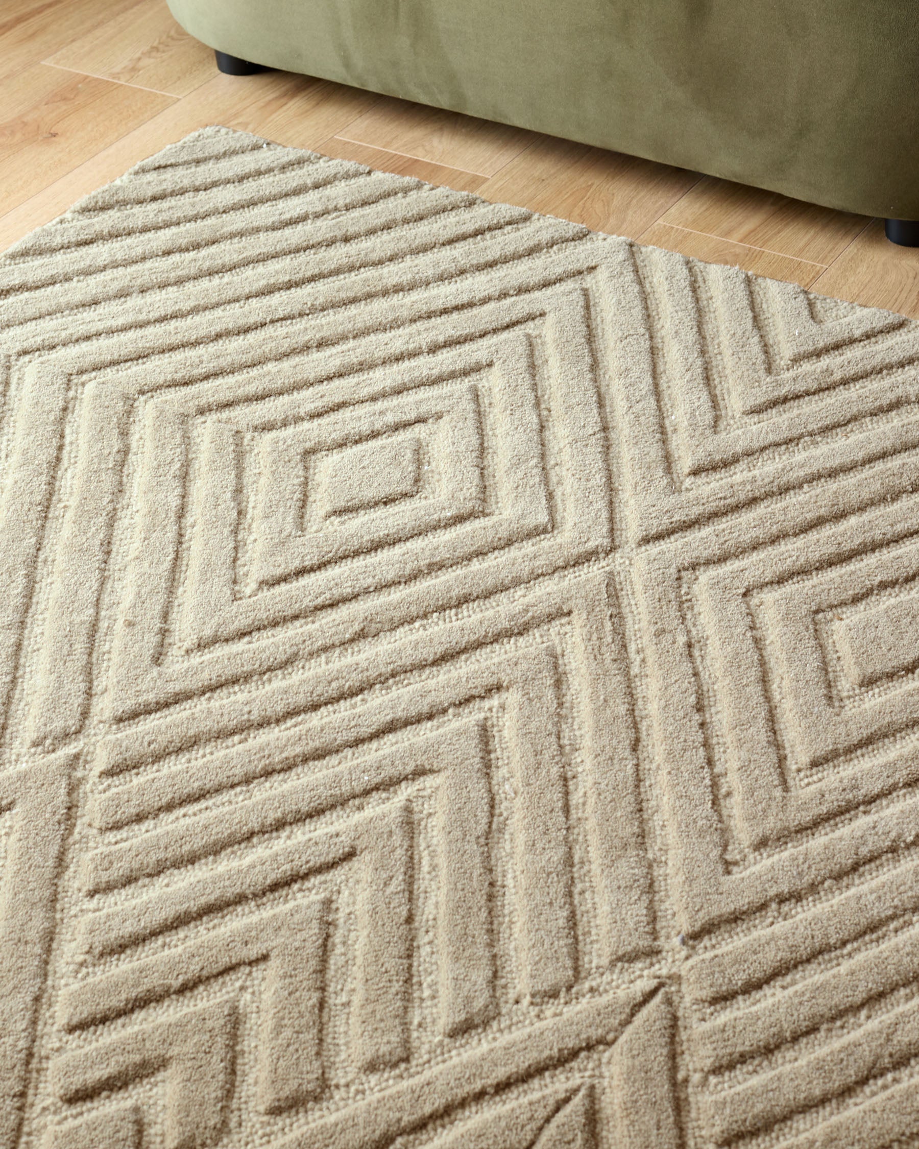 Abstract Point mocha textured large rug