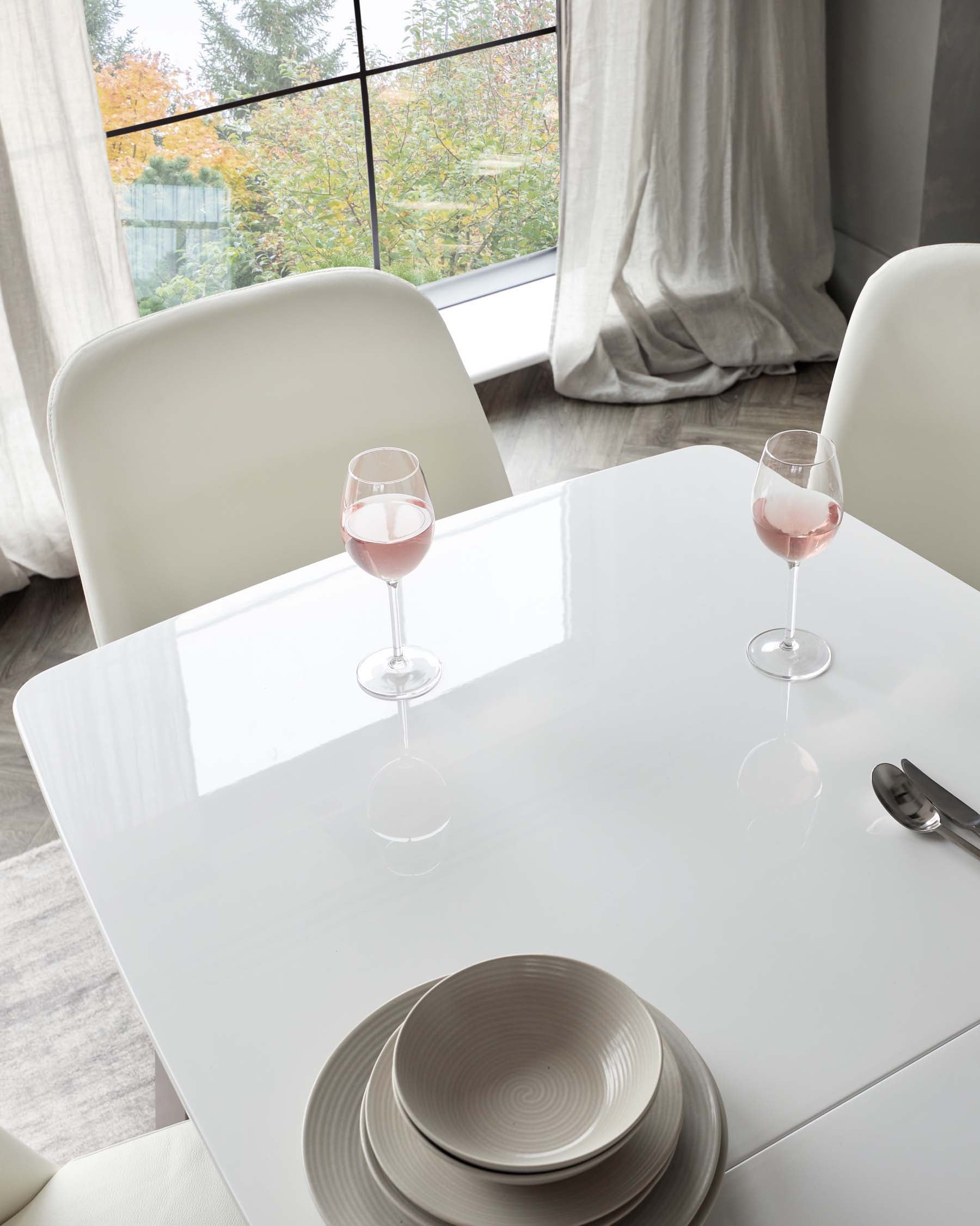 Assi White Gloss Extending 6 to 8 Seater Dining Table