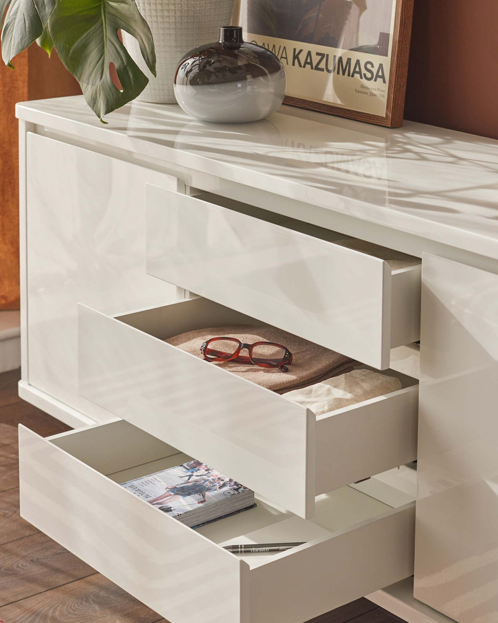 Assi White Gloss Sideboard