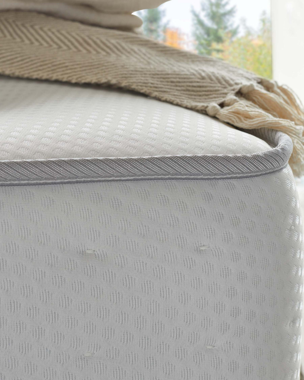 Classic Comfort 1,000 Pocket Spring Medium Tension Super King Mattress