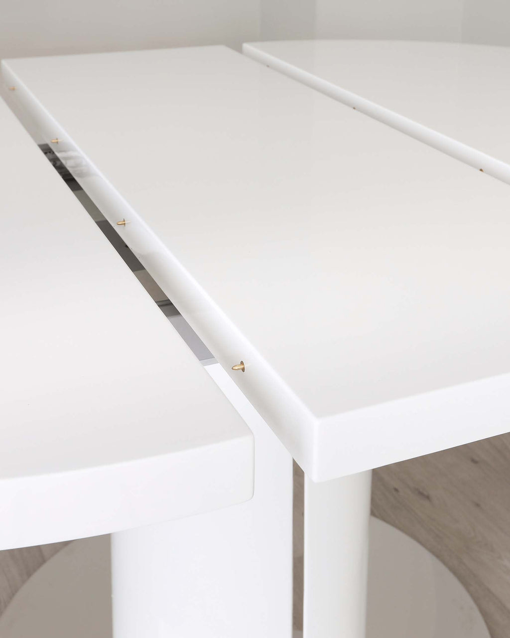 Curva White Gloss Round Extending 4 To 6 Seater Dining Table