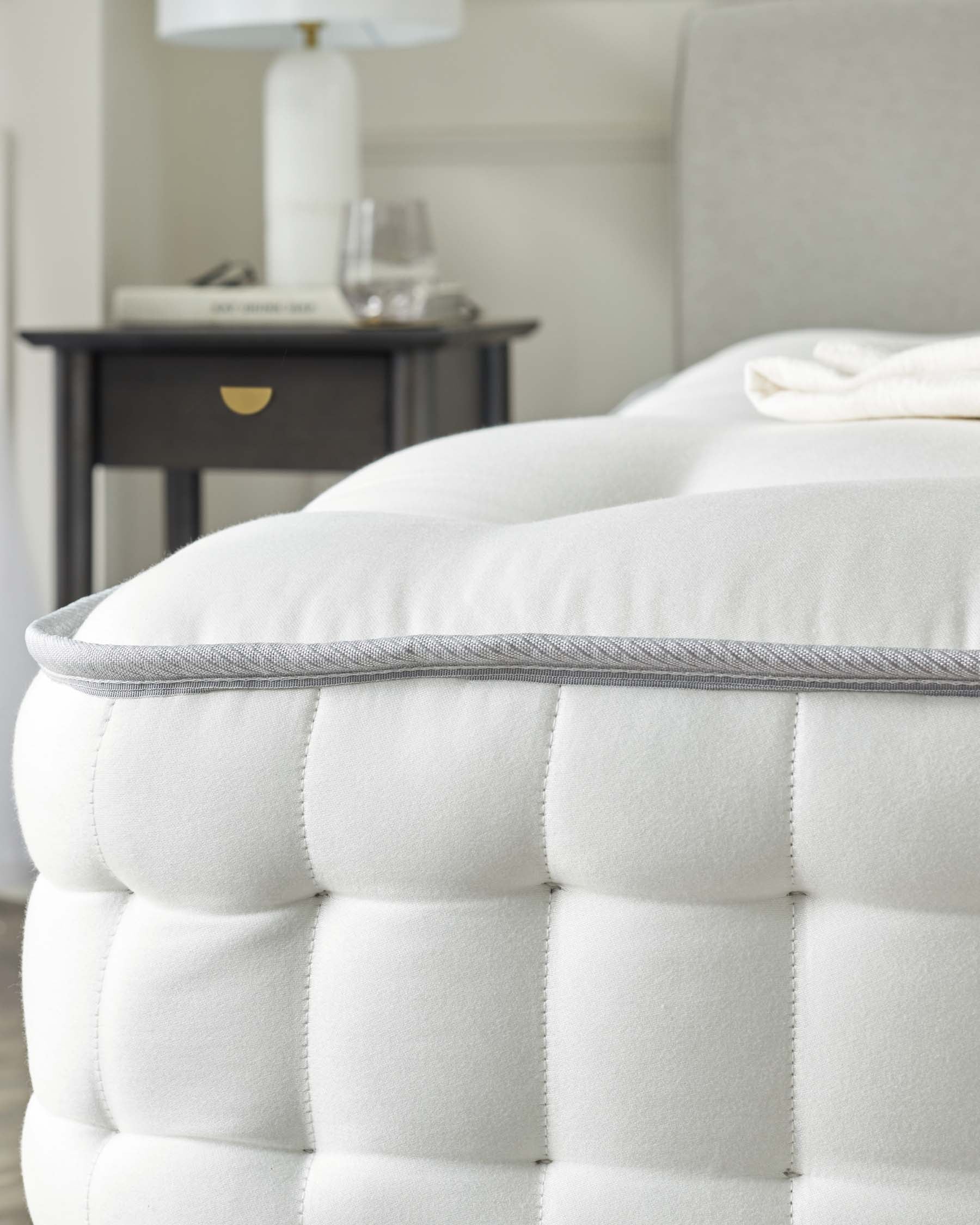 Deluxe Comfort 3,000 Pocket Spring Medium King Mattress