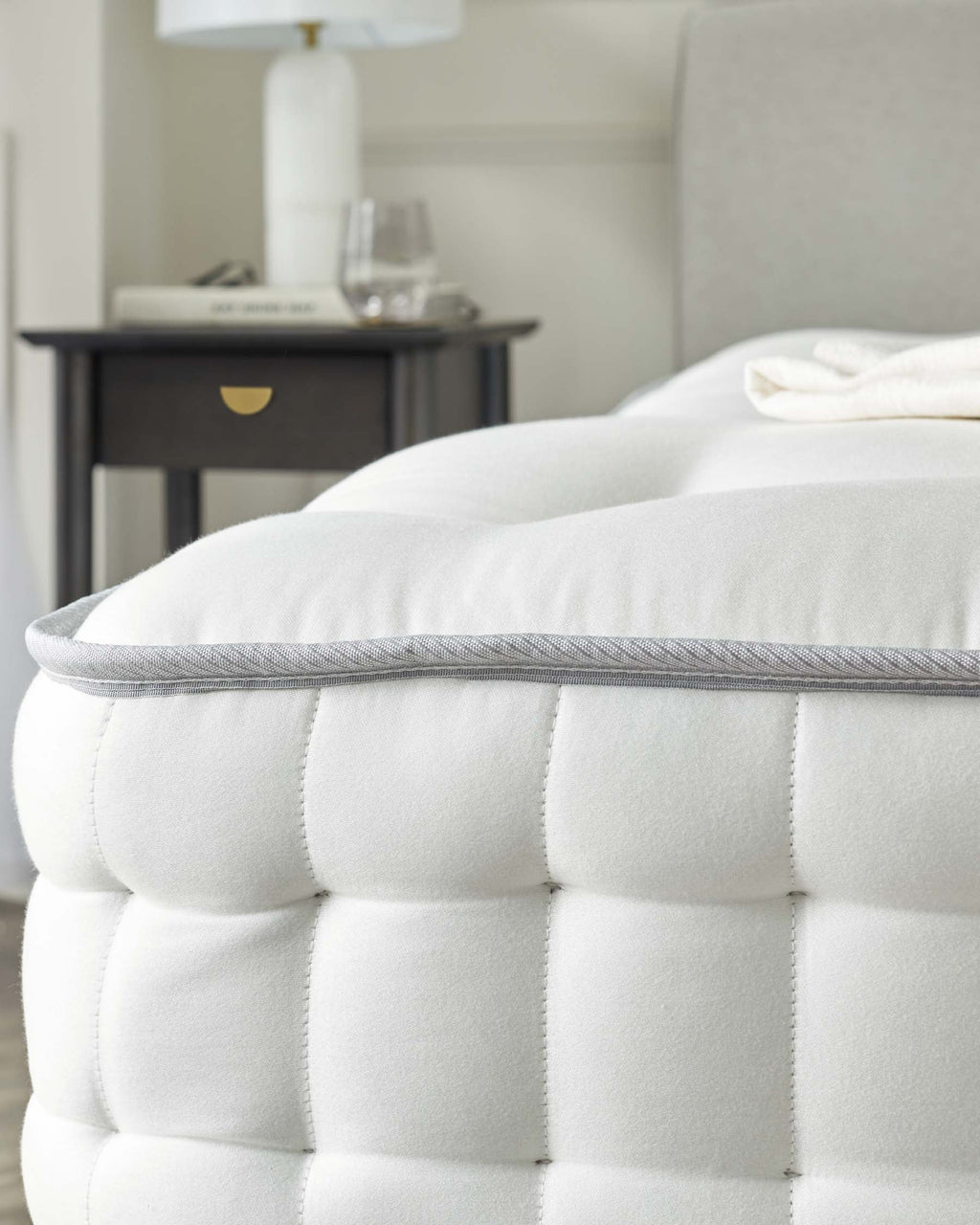 Deluxe Comfort 3,000 Pocket Spring Super King Mattress