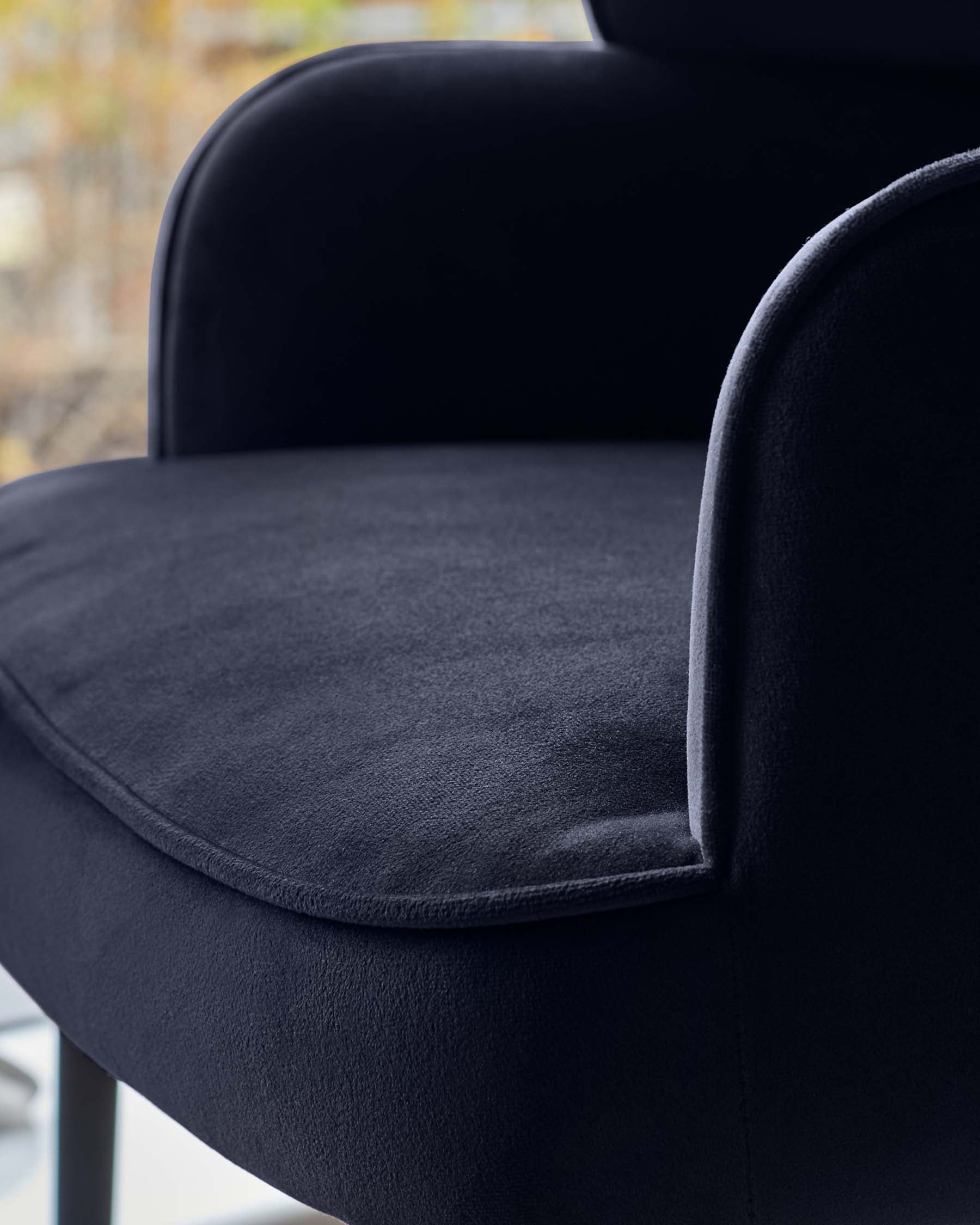Felix dark navy velvet dining chair