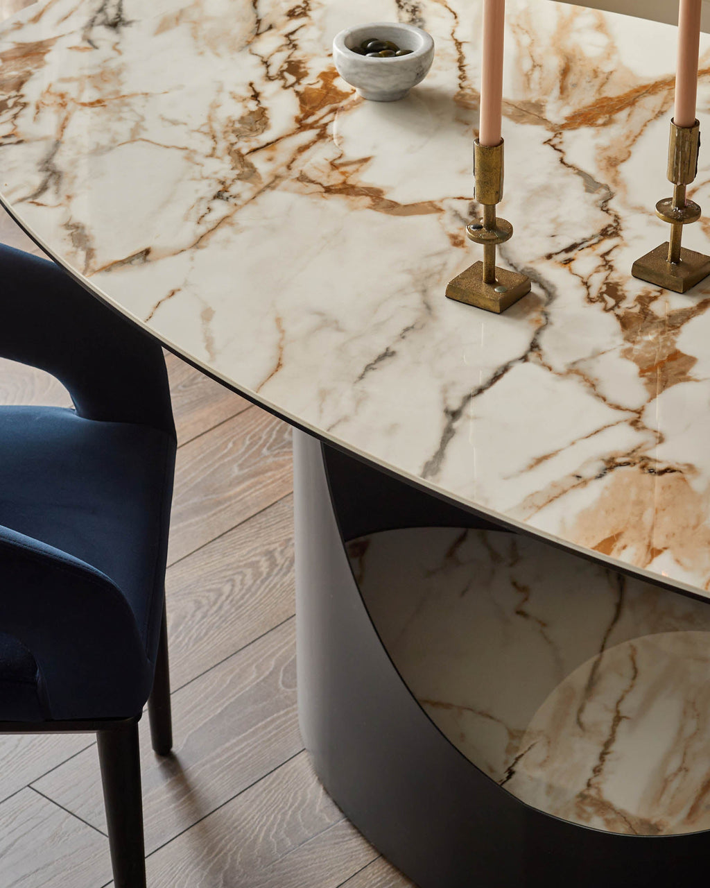 Giotto natural ceramic 8 seater dining table