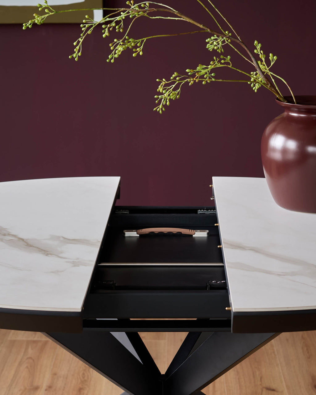 Hayden white round ceramic extending 4 to 6 dining table