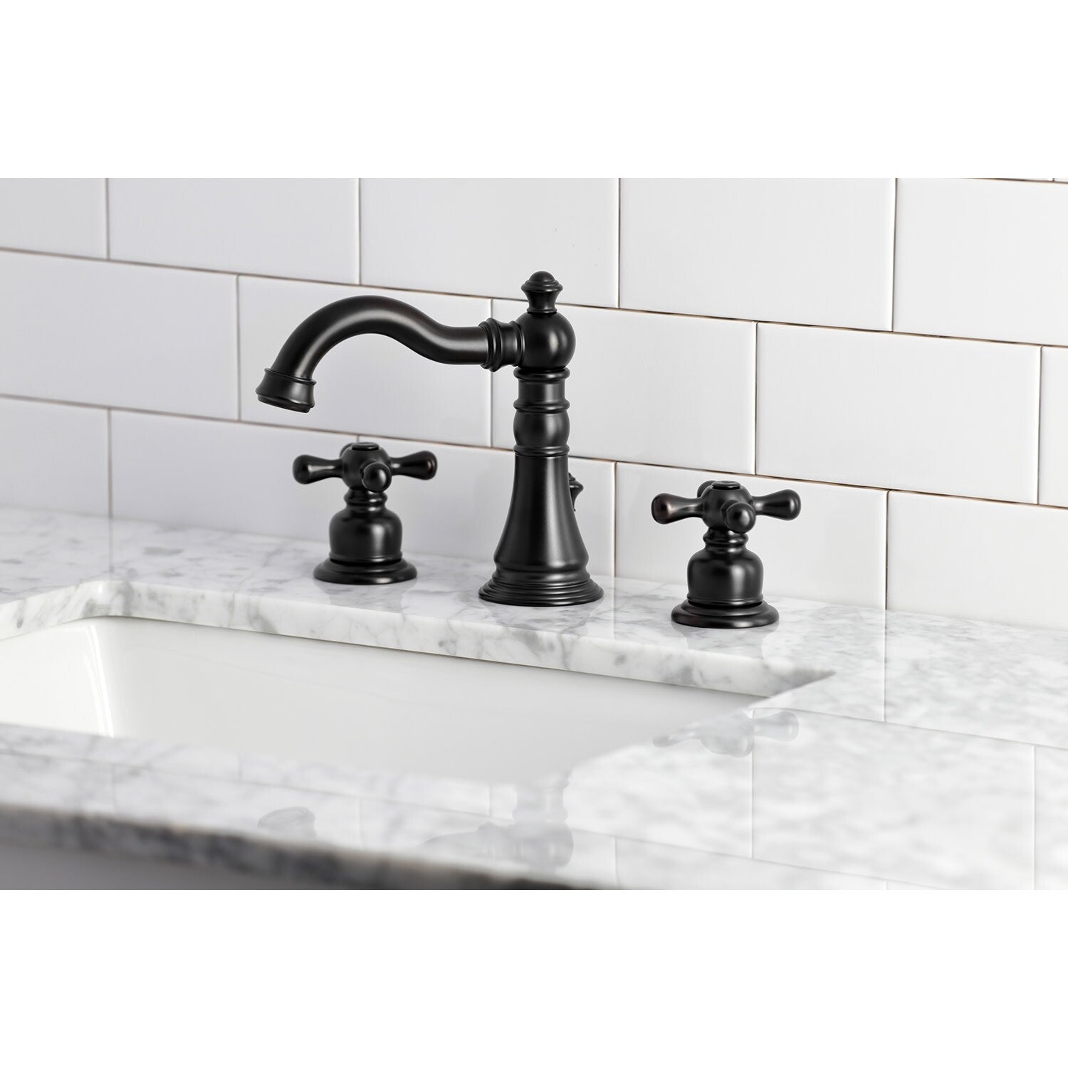 American Classic 8 in. Widespread Bathroom Faucet