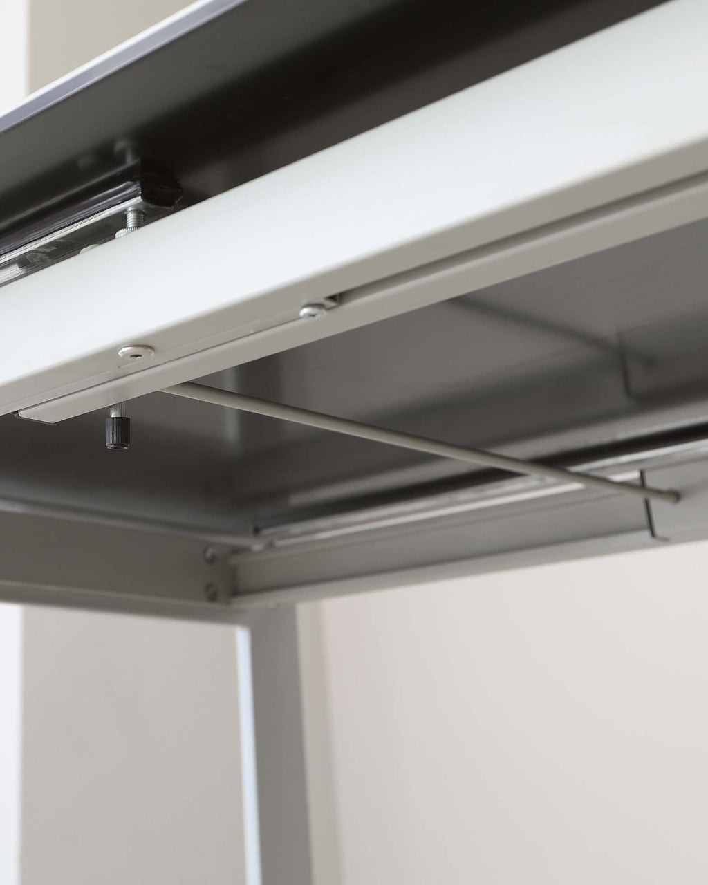 Louis Light Grey Ceramic Extending 6 To 8 Seater Dining Table