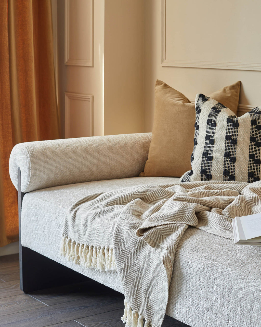 Maeve natural fabric day bed bench