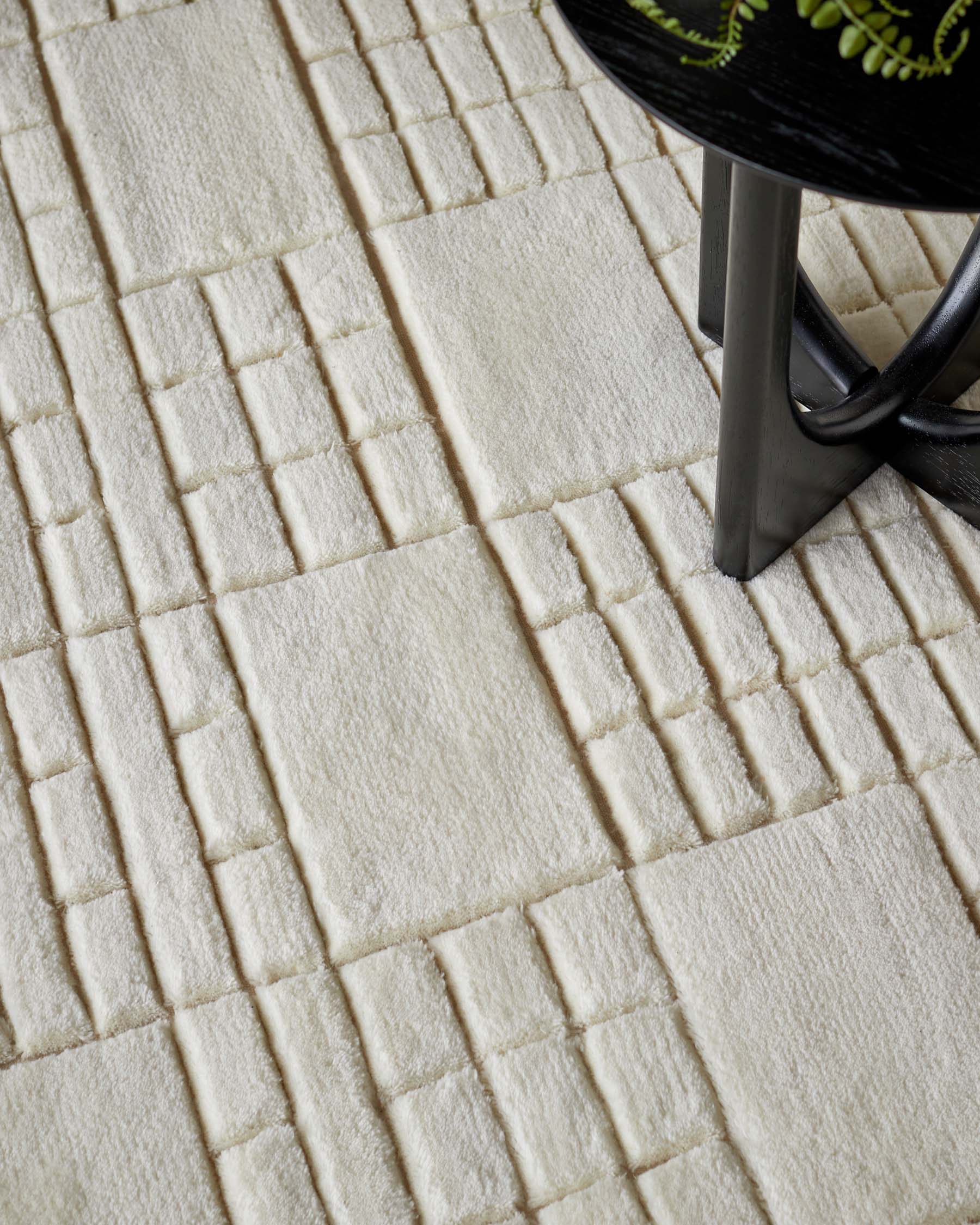 Mosaic cream sculpted wool large rug