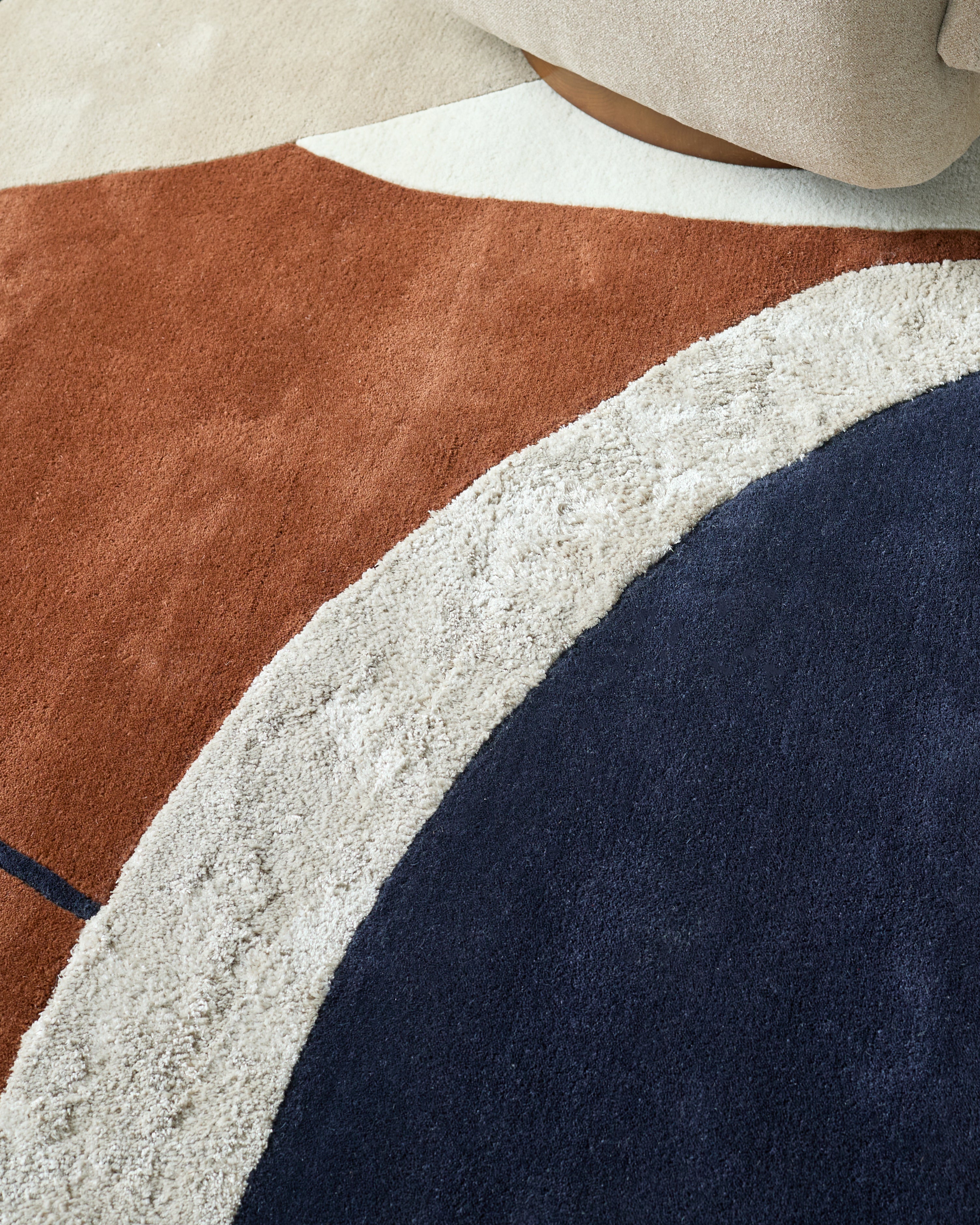 Neo navy textured medium rug