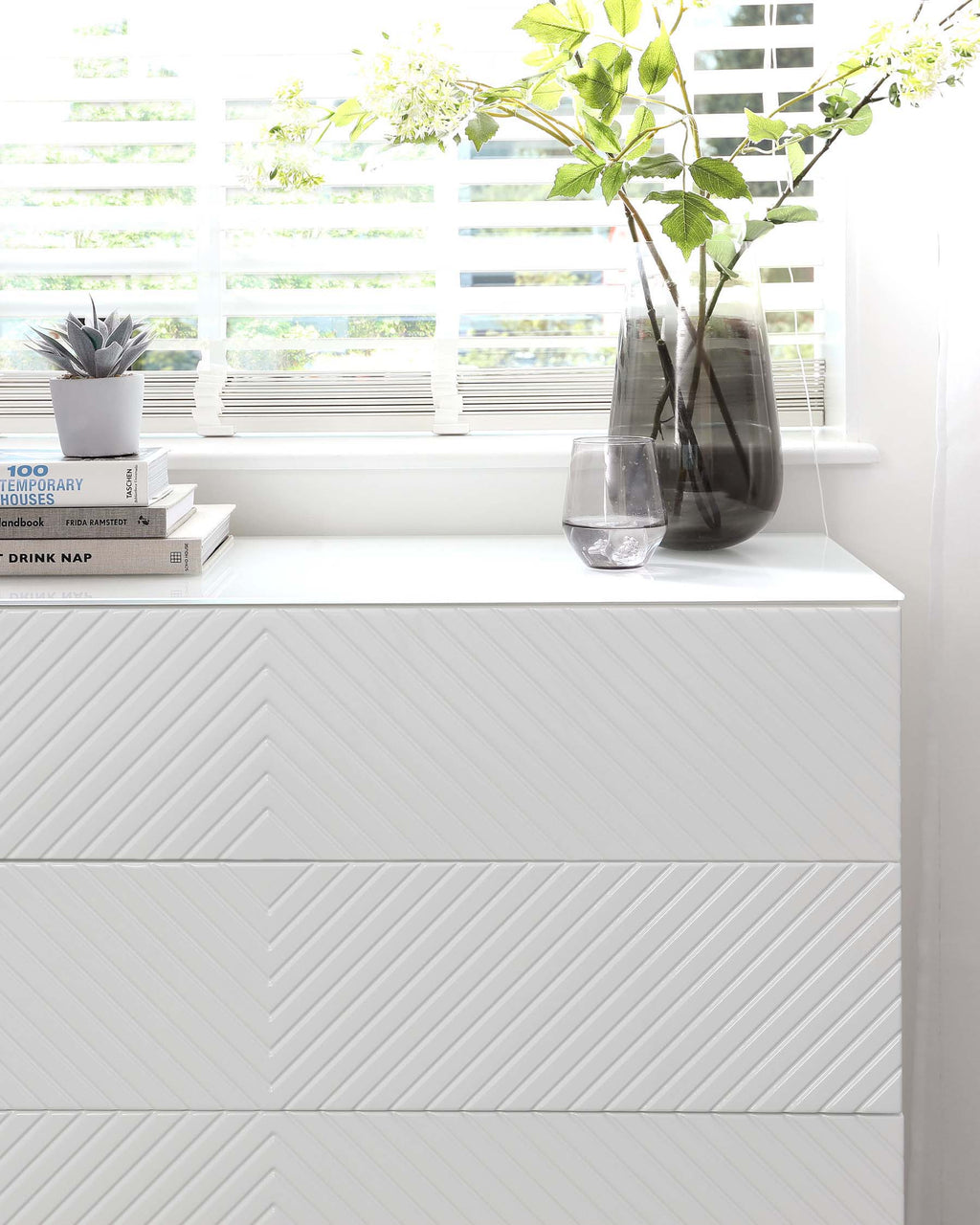 Noah White Gloss Chest Of Drawers