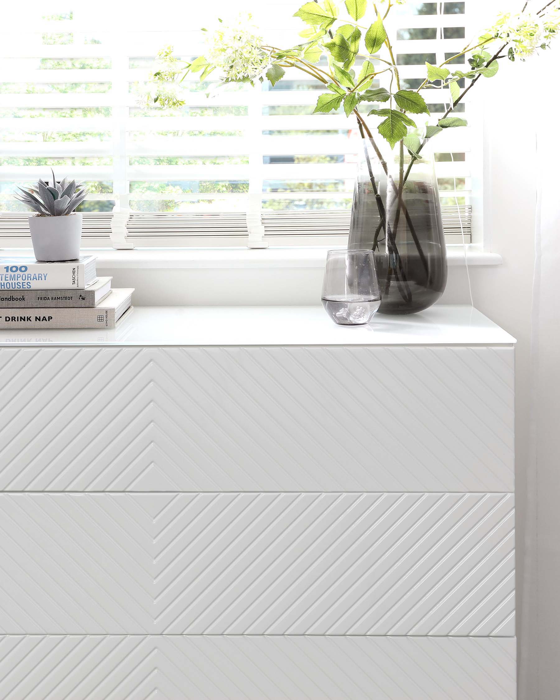 Noah White Gloss Chest Of Drawers
