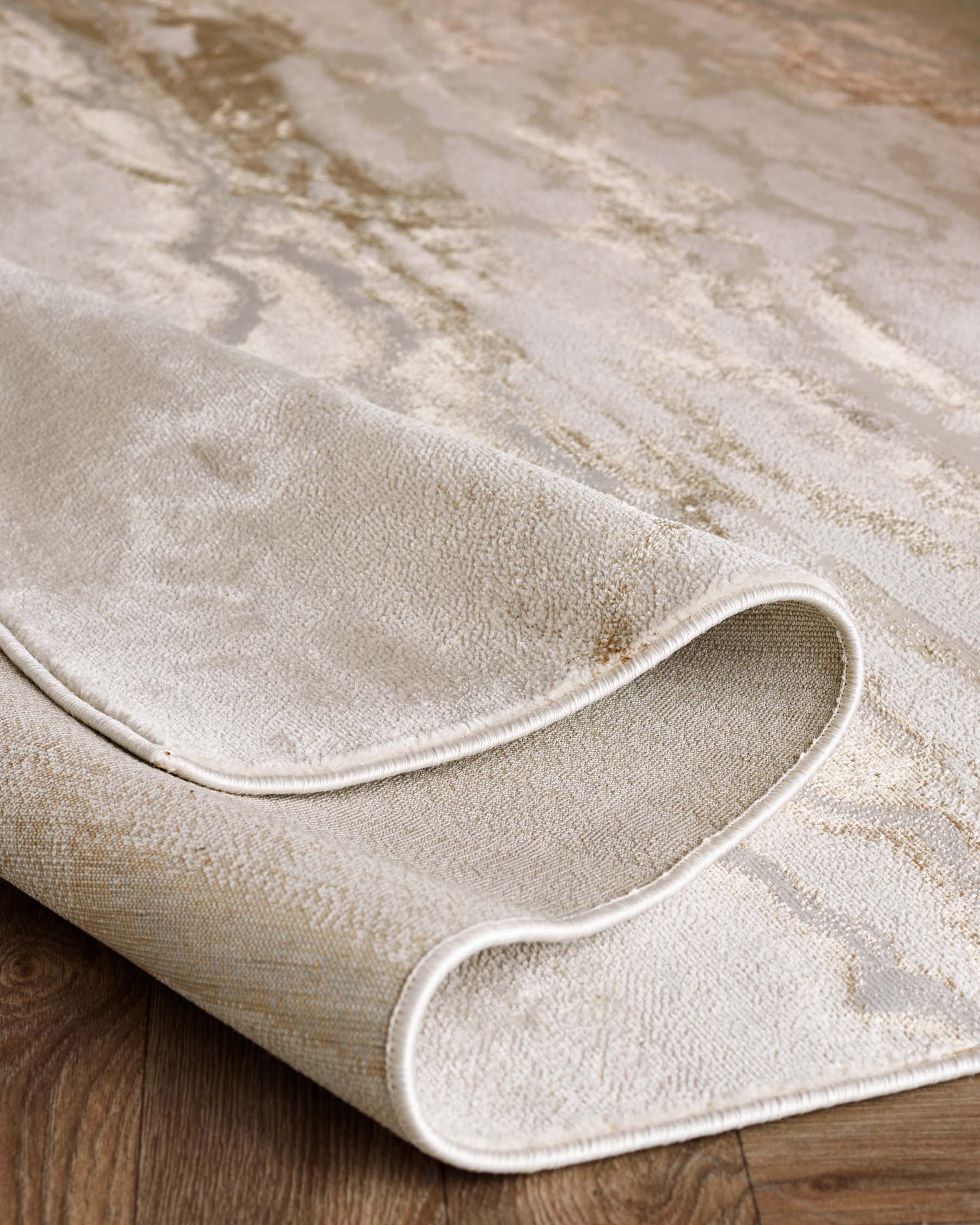 Perla soft gold textured extra large rug