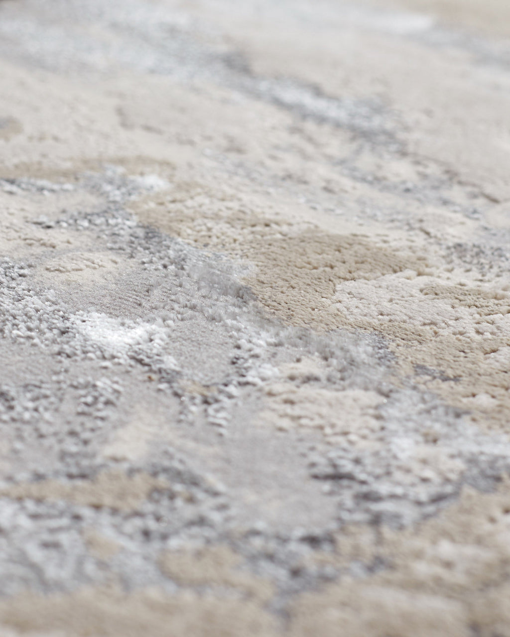 Perla soft silver textured runner rug