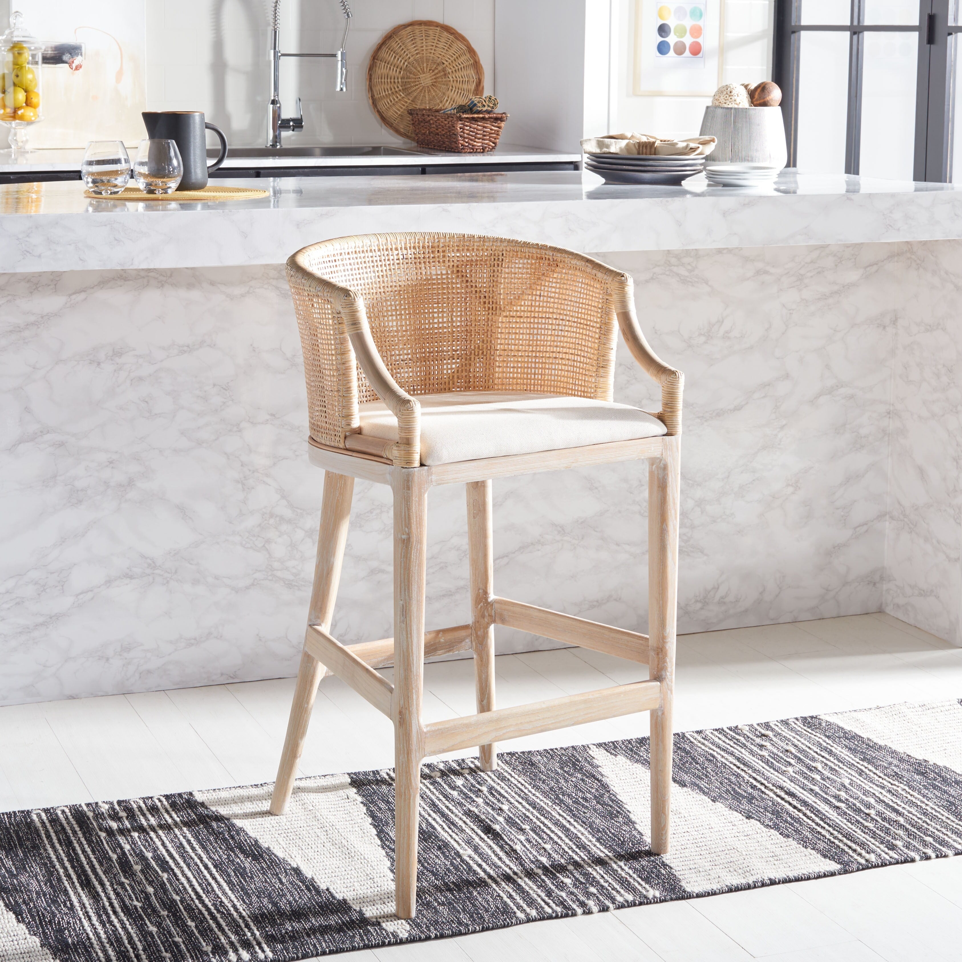 SAFAVIEH Virona Rattan 30-inch Bar Stool - 22.3 W x 20.5 L x 39 H - 22Wx21Dx39H