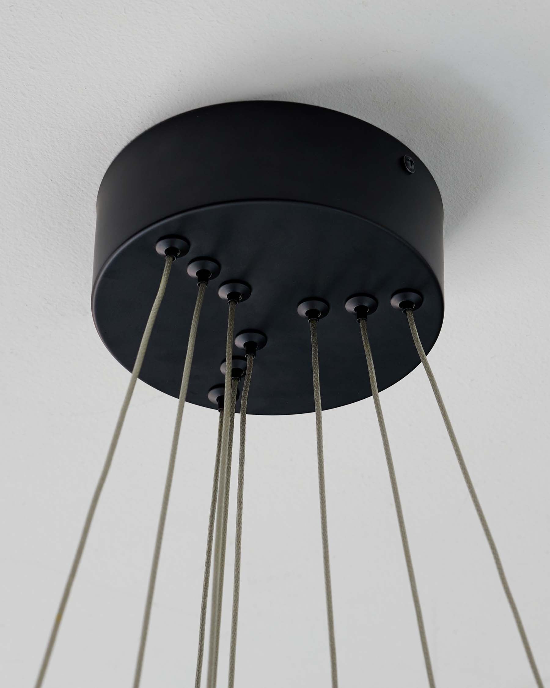 Solana black metal adjustable pendant light