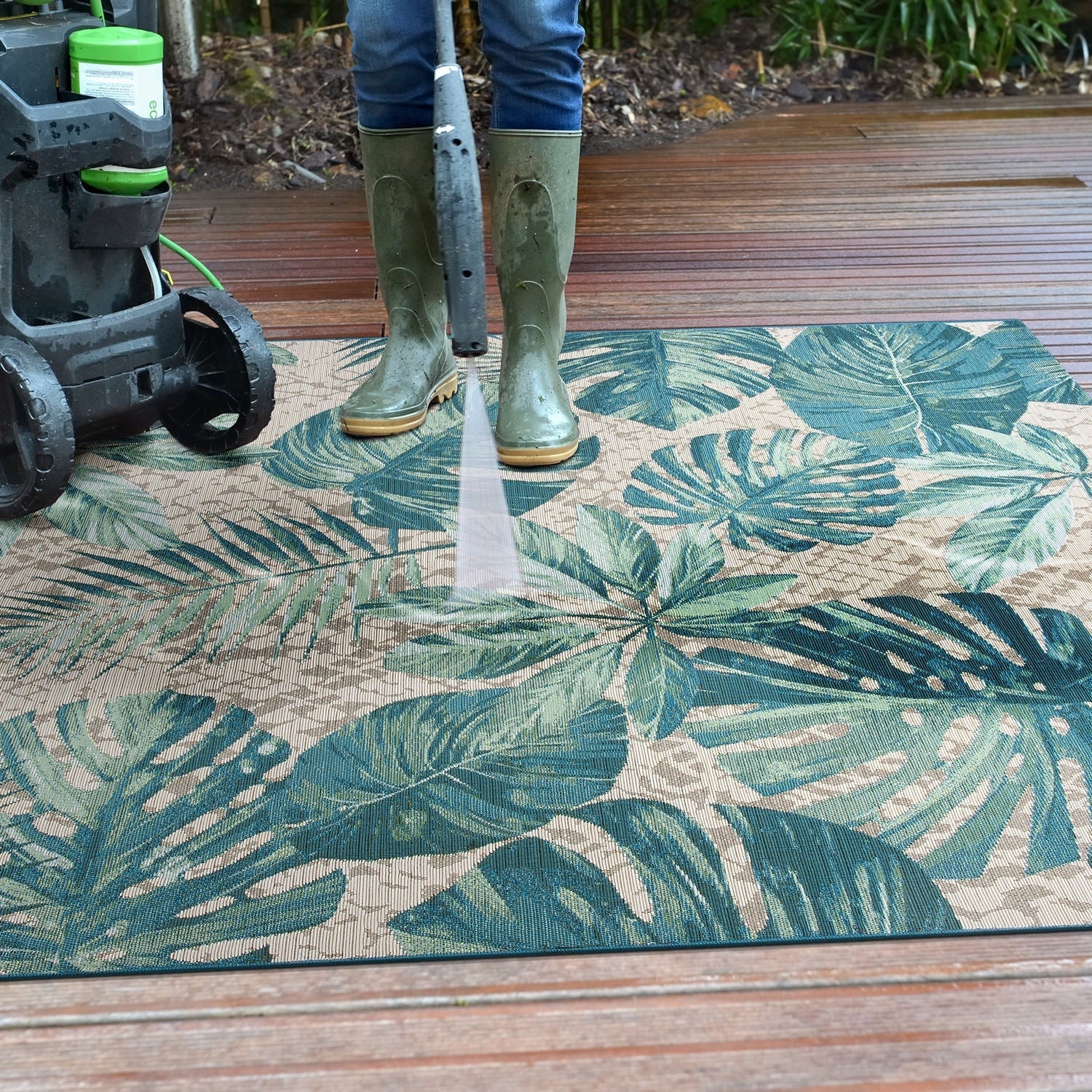 World Rug Gallery Contemporary Tropical Floral Indoor/Outdoor Area Rug